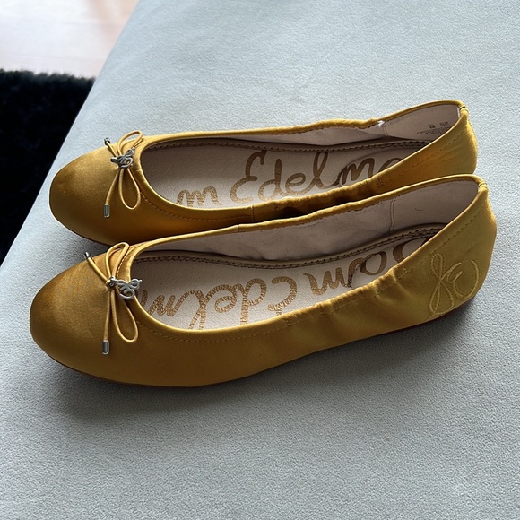 New (NWOB) Sam Edelman Felicia Ballet Flat in Gold Satin Size 8 M - Picture 2 of 8